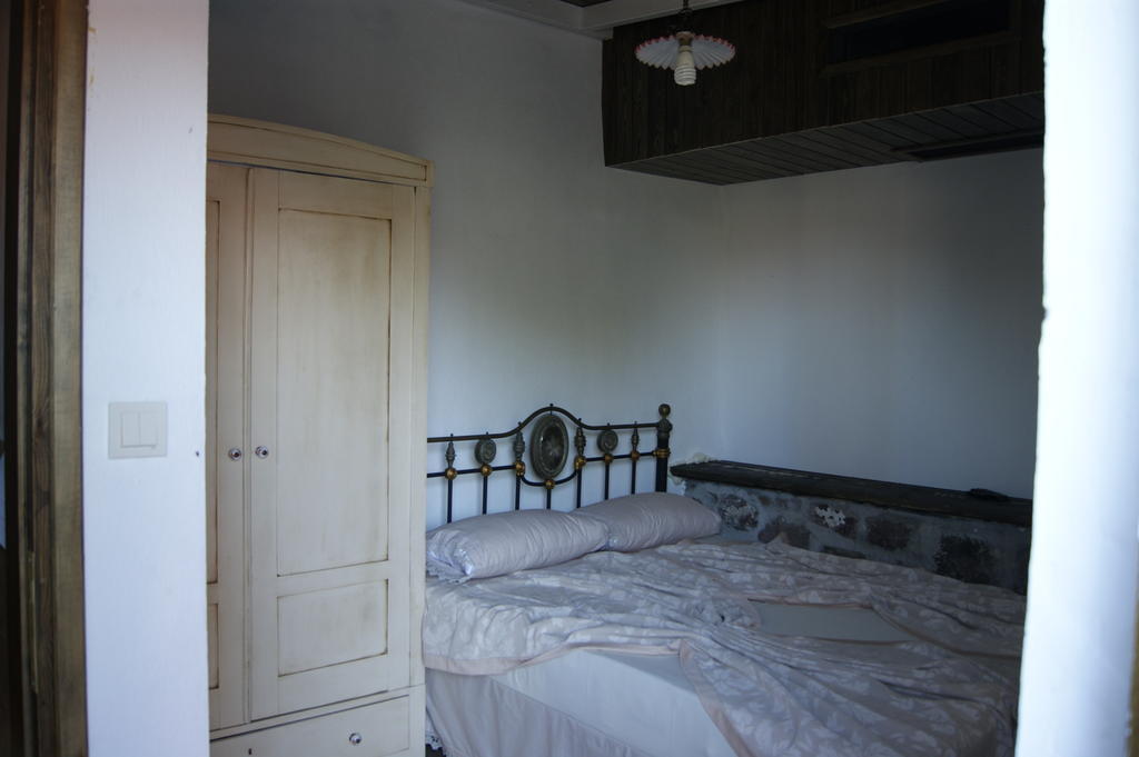 Mahzen Hotel Ayvalı Rom bilde